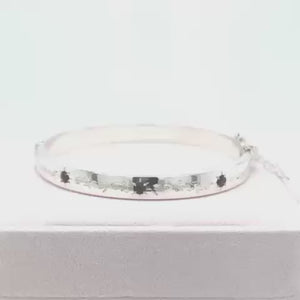 
            
                Load and play video in Gallery viewer, Sterling Silver 3 Garnet Engraved Bangle
            
        